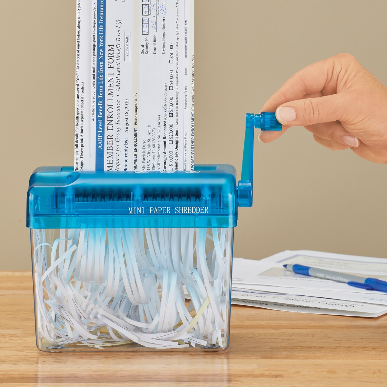 Collections Etc Portable Personal Manual Paper Desktop Shredder